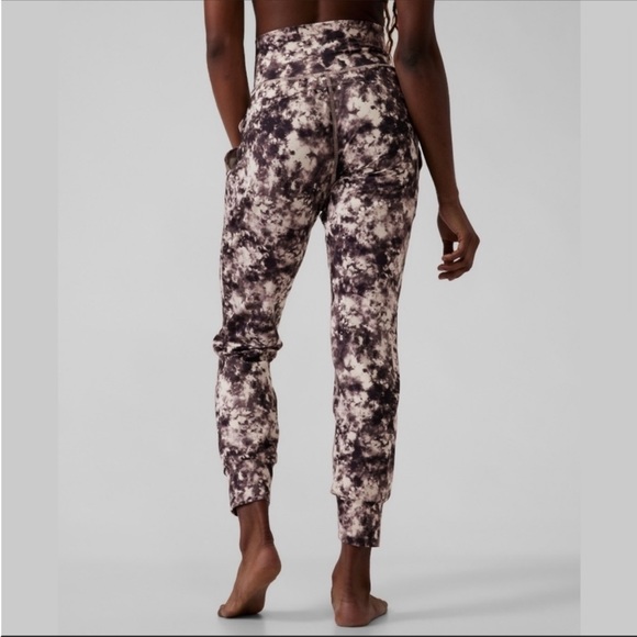Athleta Women's Small Salutation Printed Jogger in Floral Tie Dye - Picture 3 of 6